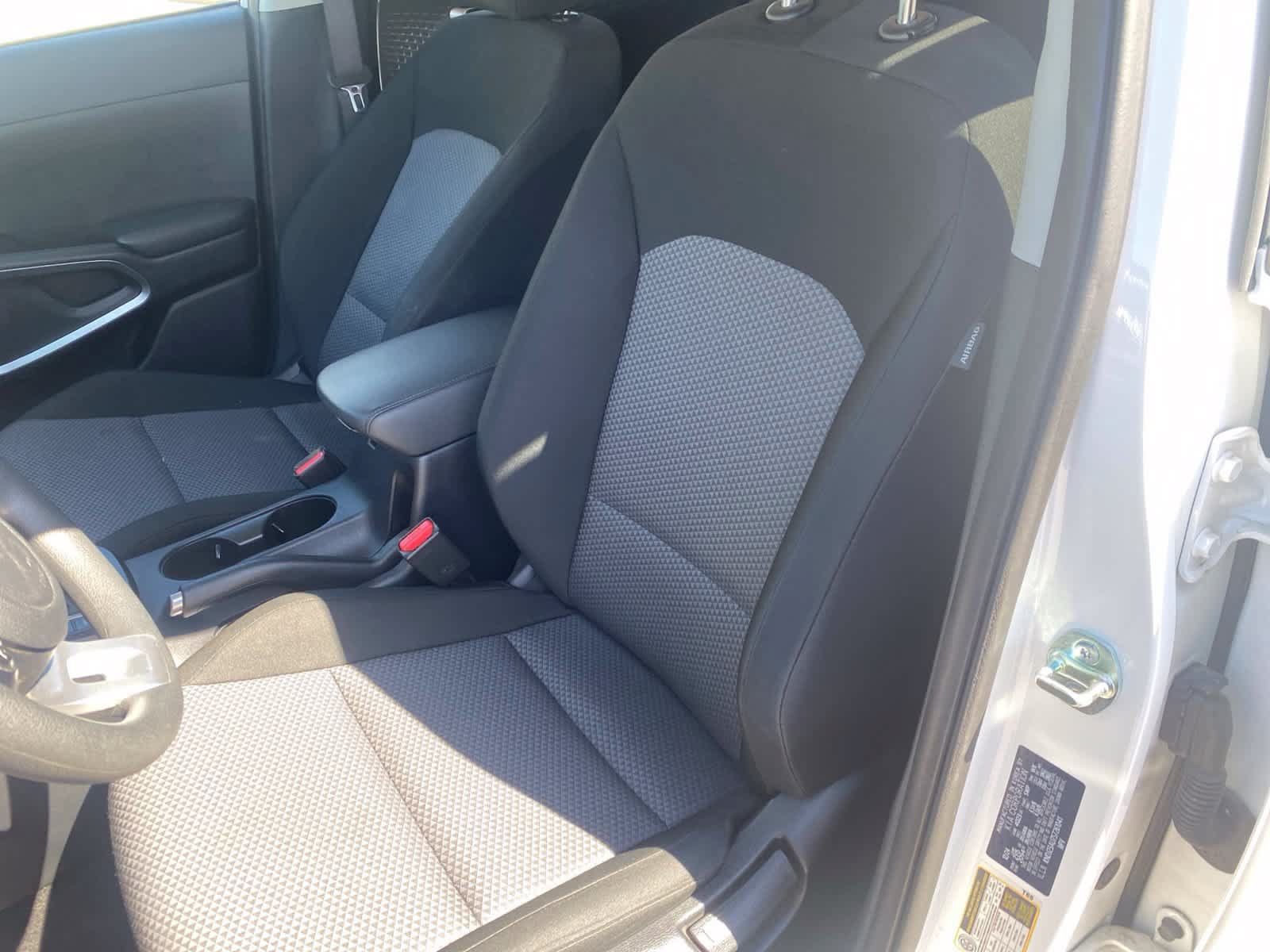 Used 2025 Kia Soul LX w/ LX Technology Package FWD image 12