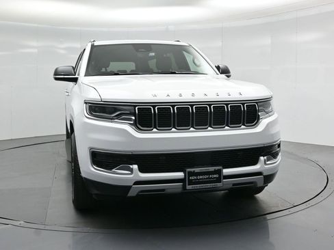 Used 2024 Jeep Wagoneer Series II w/ Flexible Seating Group image 60