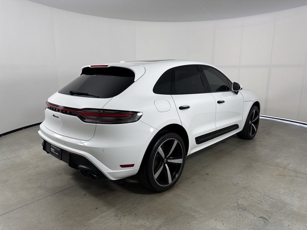 Certified 2024 Porsche Macan w/ Premium Plus Package AWD/4WD image 7