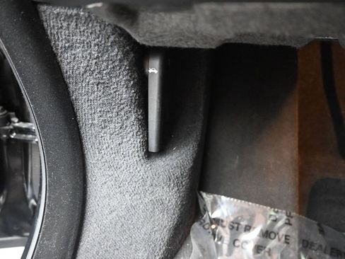 Used 2011 Jaguar XJ L image 35