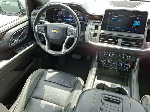Used 2023 Chevrolet Suburban Premier RWD image 10