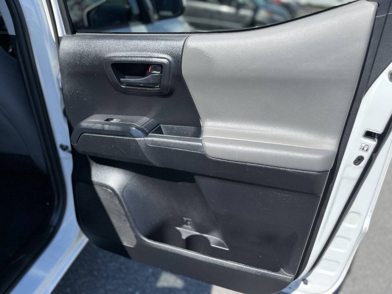 Used 2019 Toyota Tacoma SR w/ SR Convenience Package RWD image 24