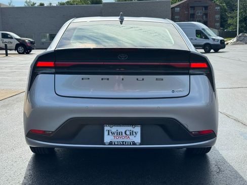 Certified 2023 Toyota Prius LE AWD/4WD image 6