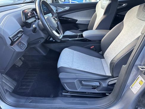 Used 2023 Volkswagen ID.4 Pro image 11