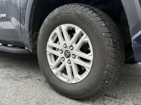 Used 2022 Toyota Tundra SR5 image 12