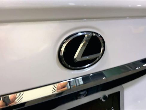 Certified 2022 Lexus ES 350 w/ Premium Package image 30