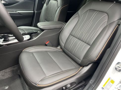 New 2026 Buick Envista Avenir image 8
