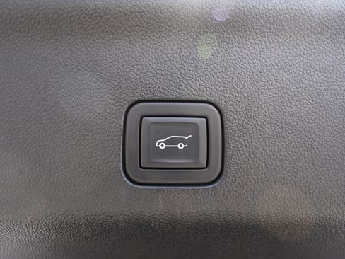 Used 2025 GMC Yukon XL Denali Ultimate AWD/4WD image 51