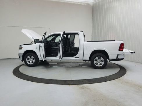 New 2026 RAM 1500 Big Horn AWD/4WD image 12