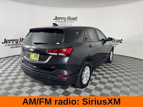 Used 2022 Chevrolet Equinox LS image 7