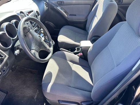 Used 2005 Toyota Matrix FWD image 5