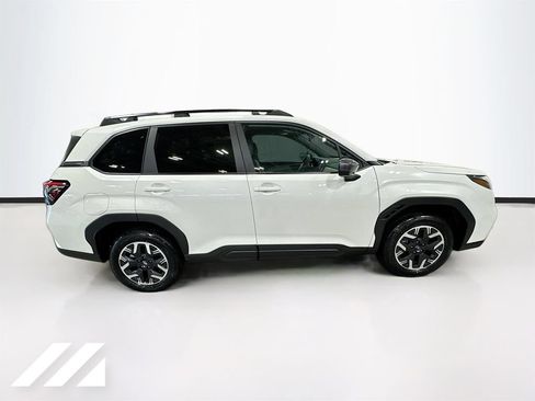 Used 2026 Subaru Forester Premium AWD/4WD image 4