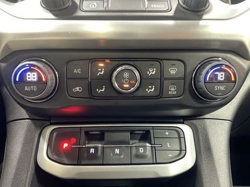 Used 2022 GMC Acadia SLE w/ Driver Convenience Package image 19