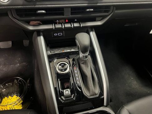 New 2026 Chevrolet Colorado LT w/ LT Convenience Package AWD/4WD image 10