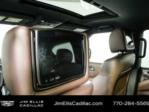 Used 2022 Nissan Armada Platinum w/ Captain's Chairs Package RWD image 22