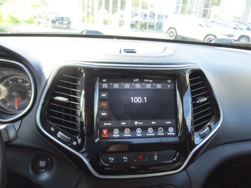 Certified 2021 Jeep Cherokee Limited AWD/4WD image 17