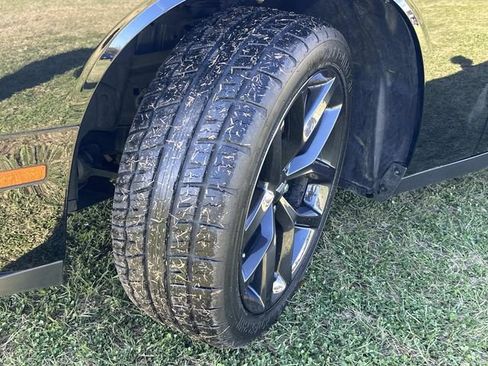 Used 2023 Dodge Challenger SXT w/ Blacktop Package image 15