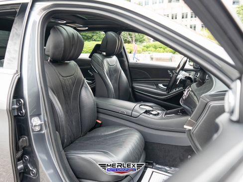 Used 2019 Mercedes-Benz S 560 4MATIC Sedan w/ Premium Package image 14