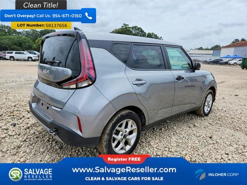 Used 2025 Kia Soul LX w/ LX Technology Package FWD image 4