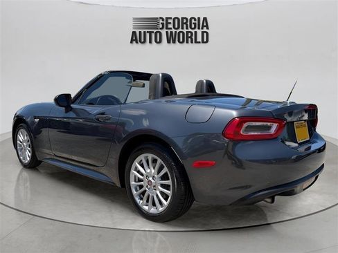 Used 2017 FIAT 124 Spider Classica RWD image 11