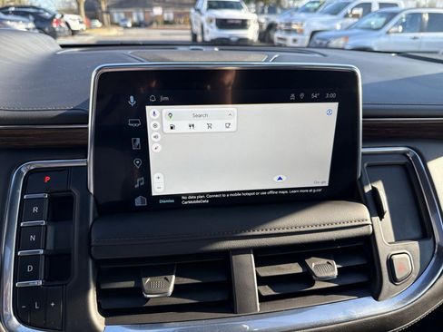 Used 2024 Chevrolet Suburban High Country image 17