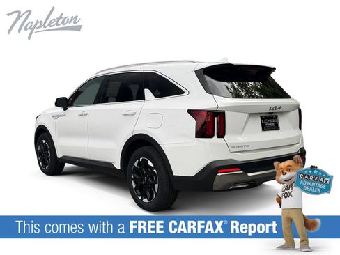 Used 2024 Kia Sorento S FWD image 3