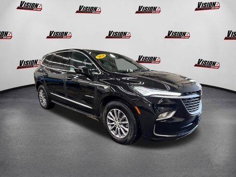Used 2024 Buick Enclave Premium image 3
