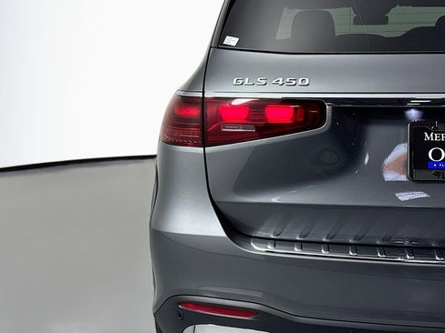 New 2026 Mercedes-Benz GLS 450 4MATIC image 15
