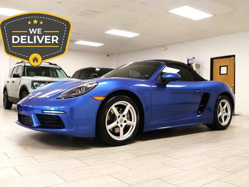 Used 2018 Porsche 718 Boxster RWD image 2