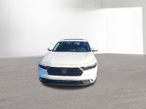 Certified 2023 Honda Accord EX image 3