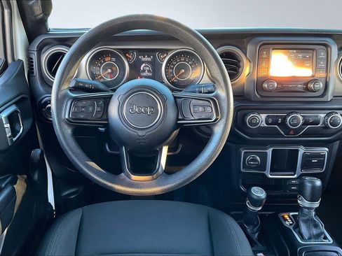 Used 2018 Jeep Wrangler Unlimited Sport image 5