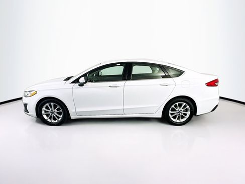 Used 2019 Ford Fusion SE image 4