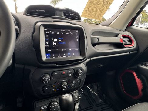 Used 2023 Jeep Renegade Trailhawk AWD/4WD image 14