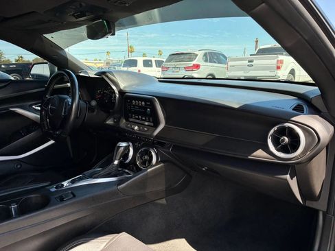 Used 2016 Chevrolet Camaro SS RWD image 21