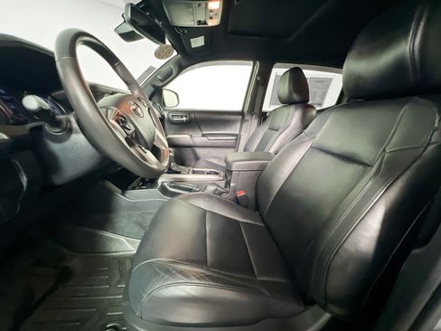 Used 2023 Toyota Tacoma Limited RWD image 14