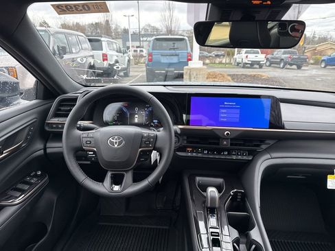 New 2026 Toyota Crown Signia AWD/4WD image 11