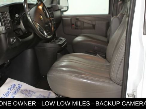 Used 2019 Chevrolet Express 3500 w/ Driver Convenience Package RWD image 15