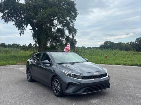Used 2023 Kia Forte LXS FWD image 7