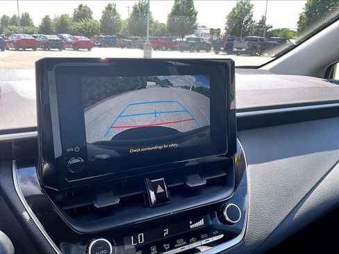 Used 2025 Toyota Corolla LE FWD image 19