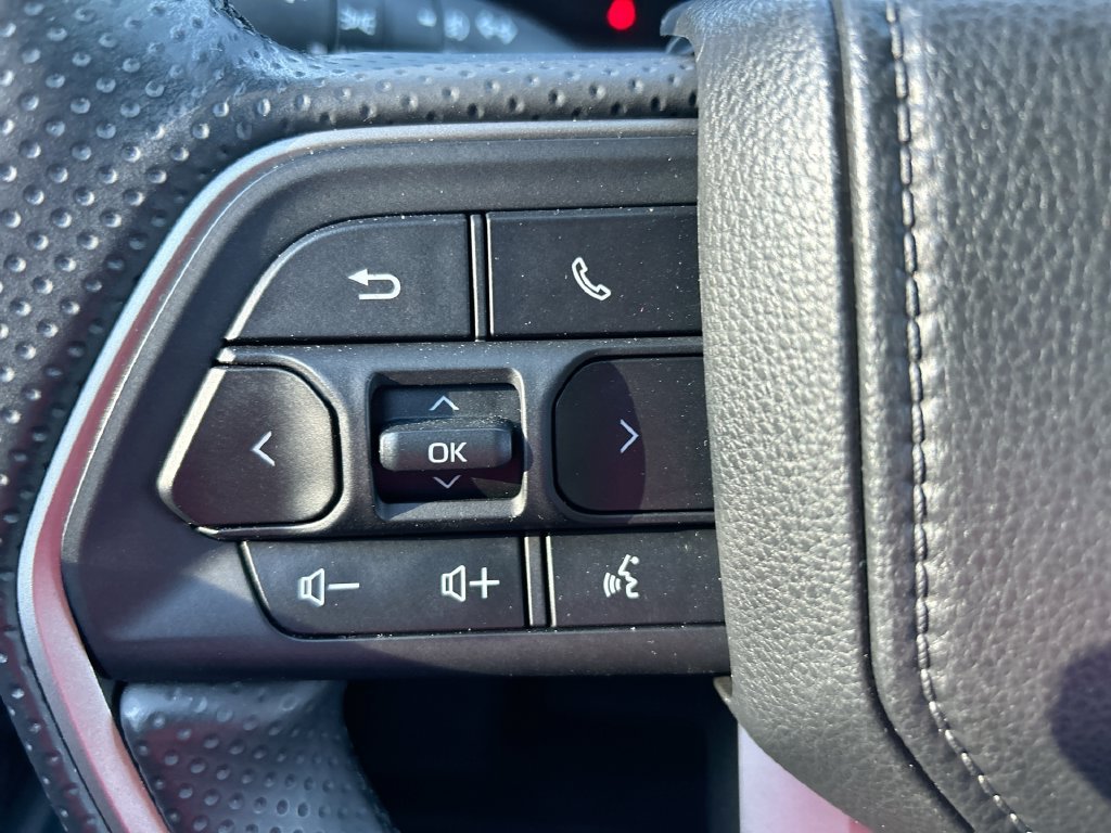 Certified 2025 Toyota 4Runner SR5 AWD/4WD image 15