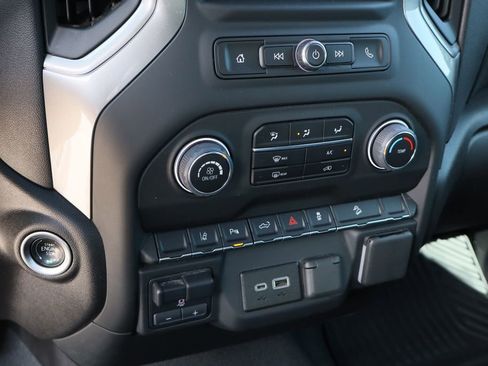 Certified 2025 Chevrolet Silverado 2500 Custom w/ Custom Value Package AWD/4WD image 18
