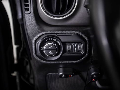 Used 2020 Jeep Gladiator Sport w/ Quick Order Package 24S AWD/4WD image 34
