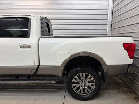 Used 2017 Nissan Titan Platinum Reserve AWD/4WD image 5