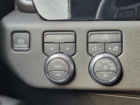 Used 2024 GMC Sierra 1500 Elevation AWD/4WD image 17
