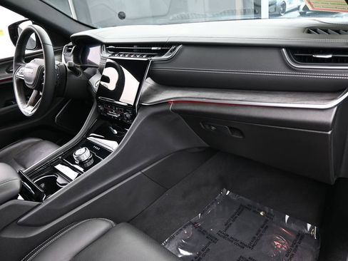 Used 2023 Jeep Grand Cherokee Overland w/ Luxury Tech Group IV image 49