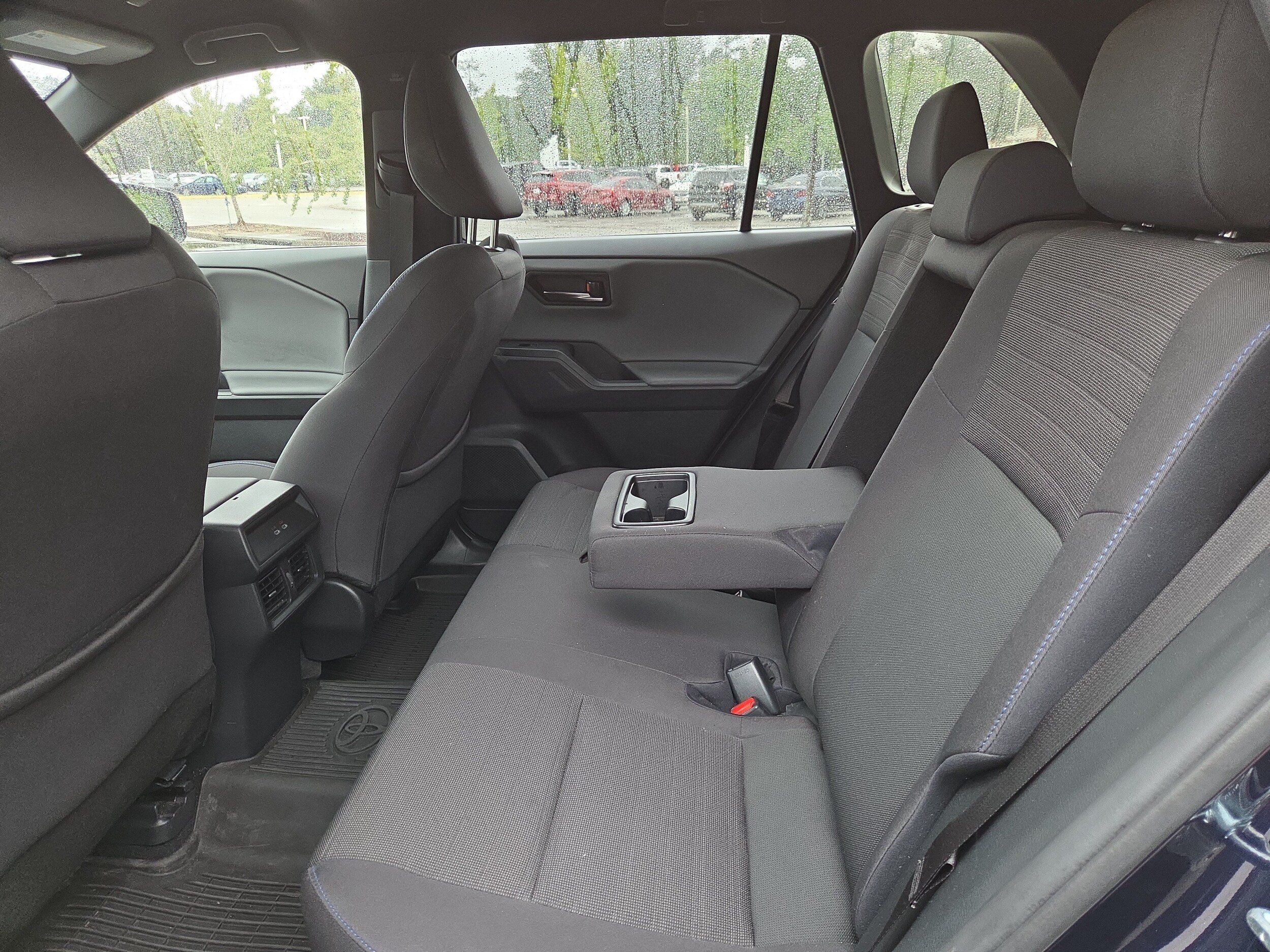 Used 2026 Toyota RAV4 SE w/ Convenience Package AWD/4WD image 10