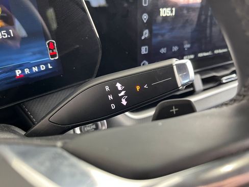 Used 2025 Chevrolet Equinox LT image 41