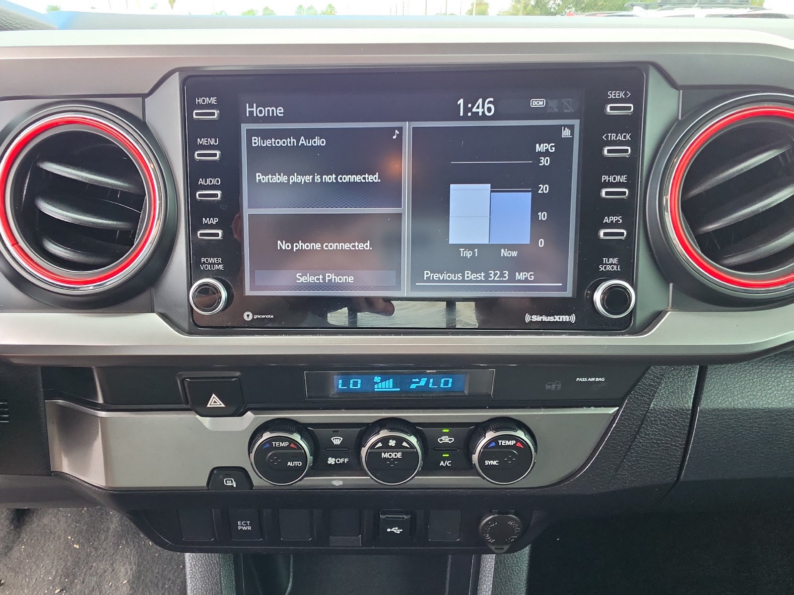 Used 2022 Toyota Tacoma SR5 RWD image 17