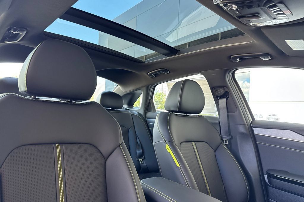 New 2026 Kia K5 GT FWD image 17