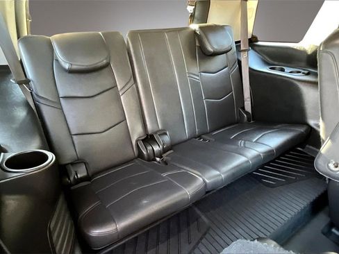 Used 2019 Cadillac Escalade Premium Luxury image 26